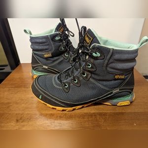 Ahnu Hiking Boots Women Size 7